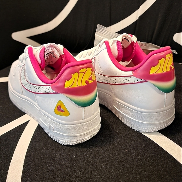 Nike Air Force 1 Low Dragon Fruit Size 6 New - Picture 10 of 16